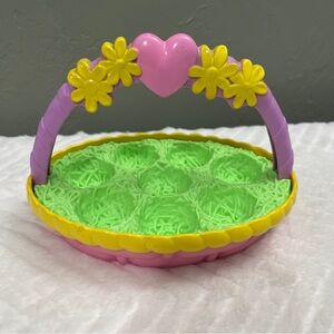Hatchimals Colleggtibles Spring Easter Basket pink yellow